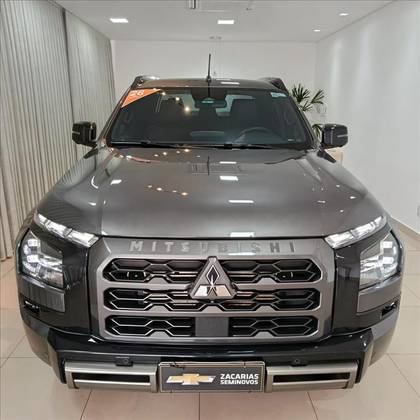MITSUBISHI TRITON 2.4 BITURBO DIESEL CD KATANA 4X4 AUTOMÁTICO MITSUBISHI TRITON 2.4 BITURBO DIESEL CD KATANA 4X4 AUTOMÁTICO
